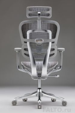 Светлое кресло Ergohuman Everest с оригинальным дизайном