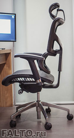 Эргономичное кресло для домашнего офиса