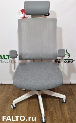Эргономичное кресло Falto G1 с белым каркасом