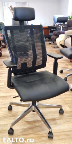 Эргономичное кресло Falto-Promax черное