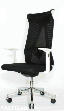 Дизайнерское черно-белое кресло
