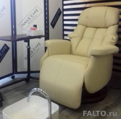 Кресло-реклайнер для салона красоты
