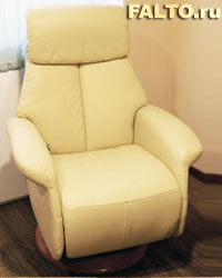 Светлое раскладное кресло Relax Lotus