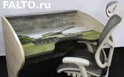 Ортопедический стол с изображением игровых героев на столешнице