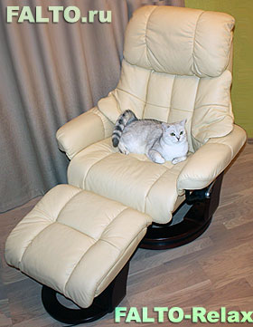 Кресло с подставкой для ног